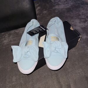 Womens bow converse